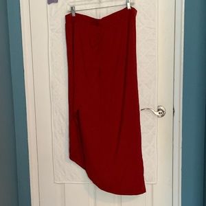 🤯 3/$20🤯 Skirt with slit